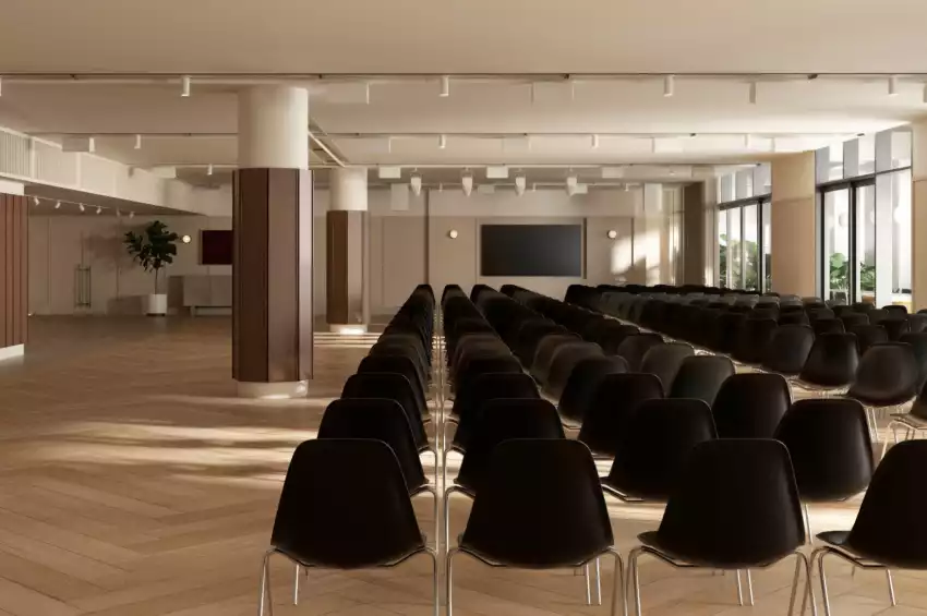 Landing Canary Wharf