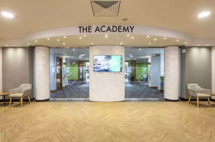 Holiday Inn Regents Park 