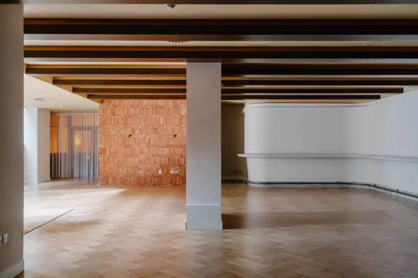 Sir Devonshire Square