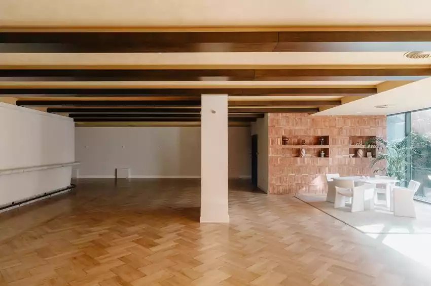 Sir Devonshire Square