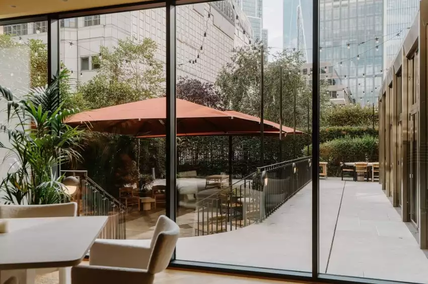 Sir Devonshire Square