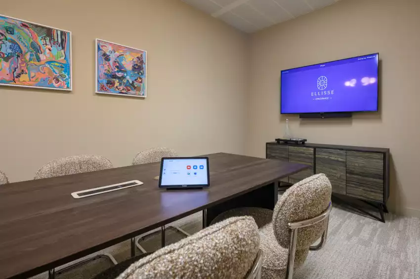 Ellisse by Spacemade 