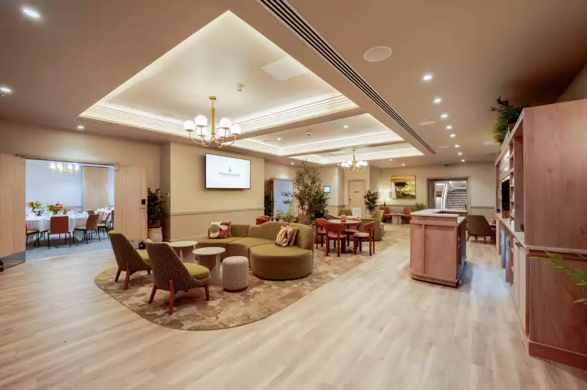 Strand Palace Hotel