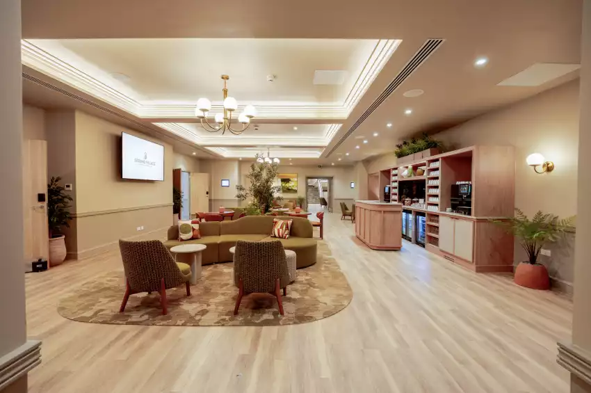 Strand Palace Hotel