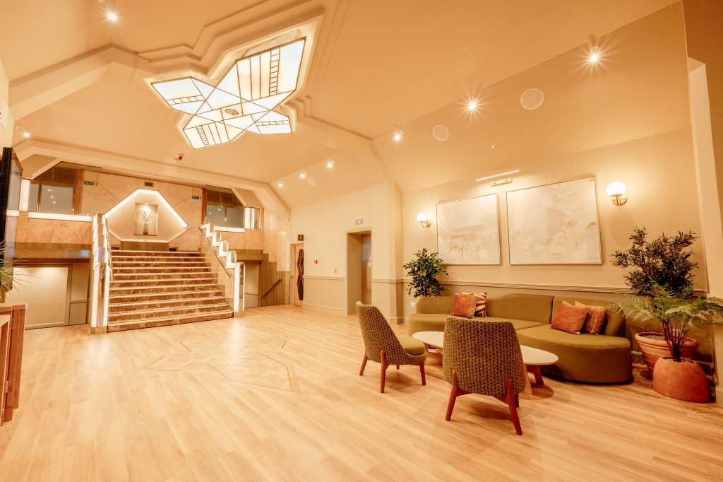 Strand Palace Hotel