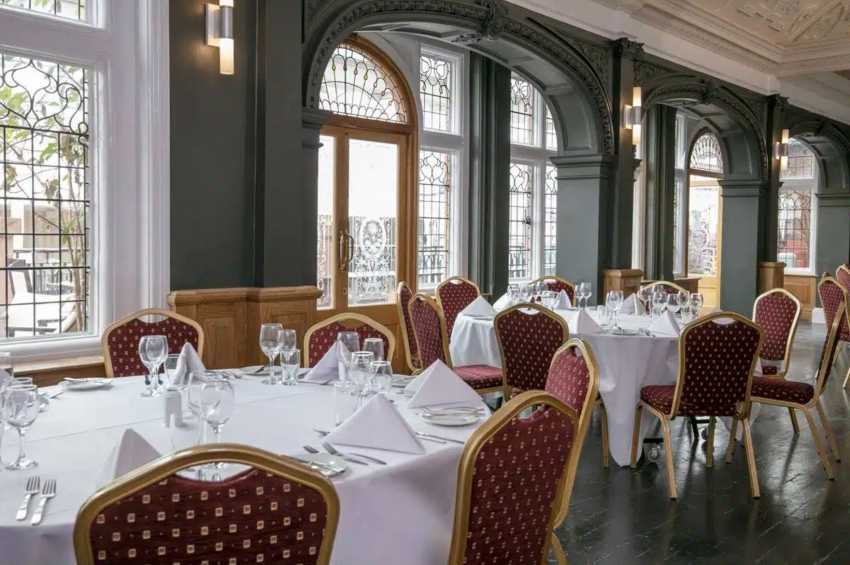 The Crown Hotel 