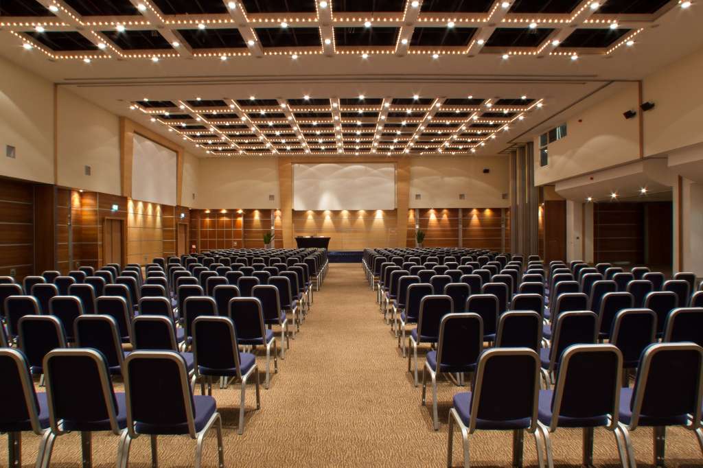 Novotel London West