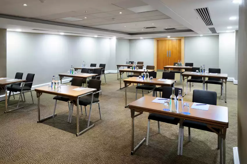 Novotel London West