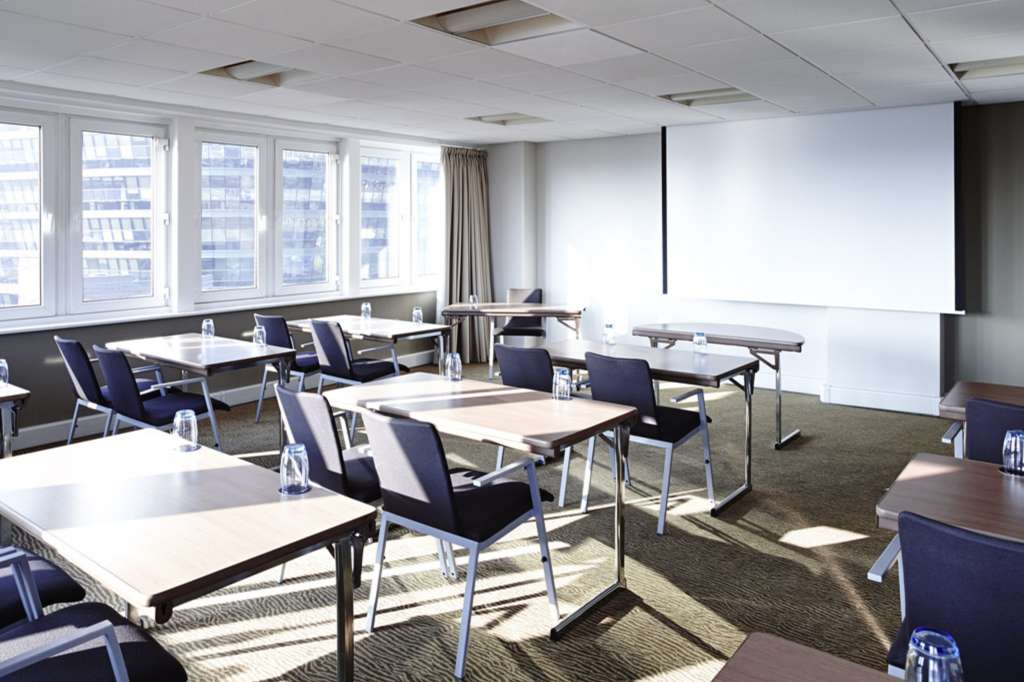 Novotel London West