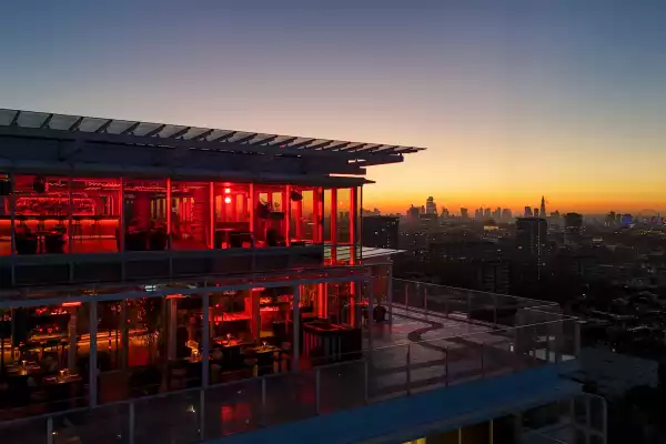 Ce La Vi Terrace