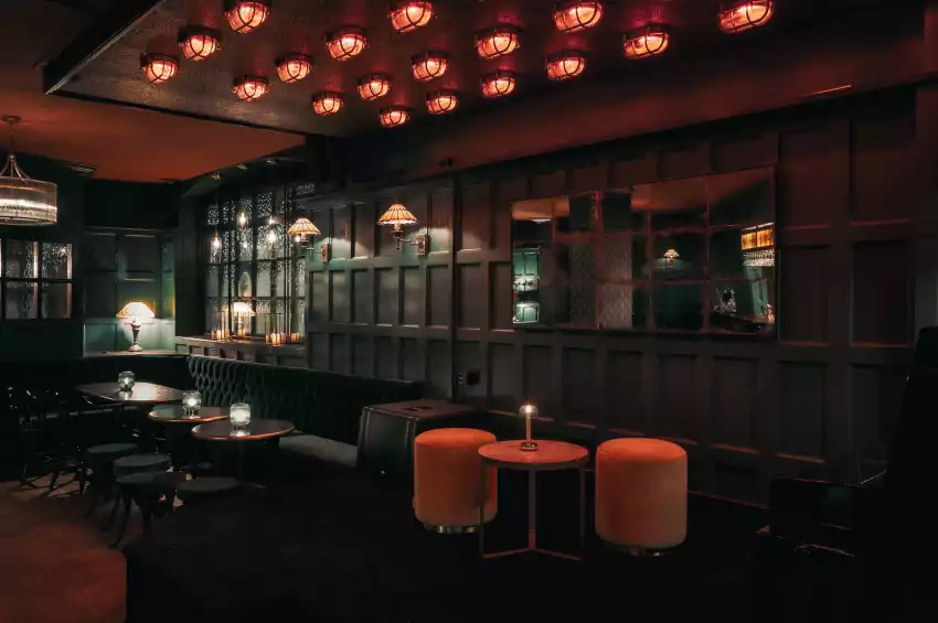 135 Bar & Lounge
