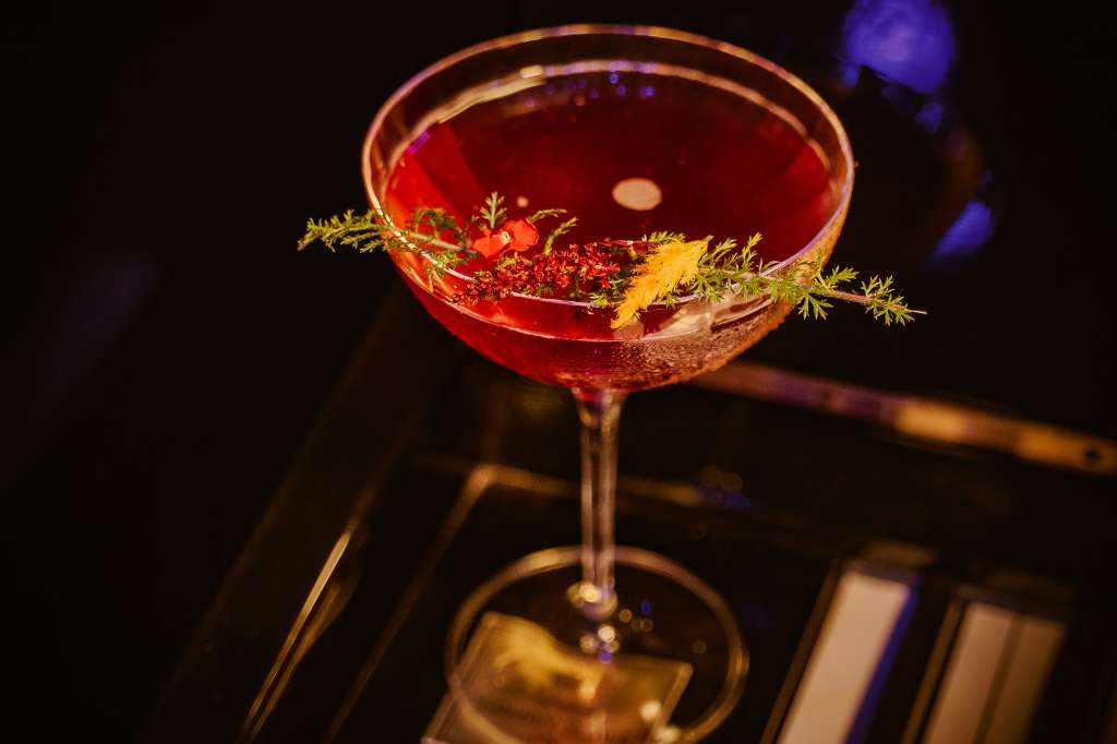 135 Bar & Lounge