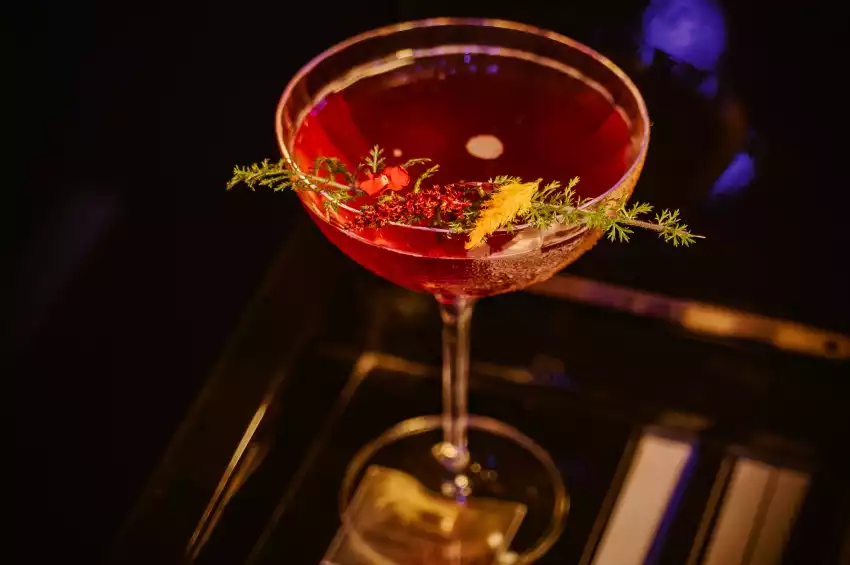 135 Bar & Lounge
