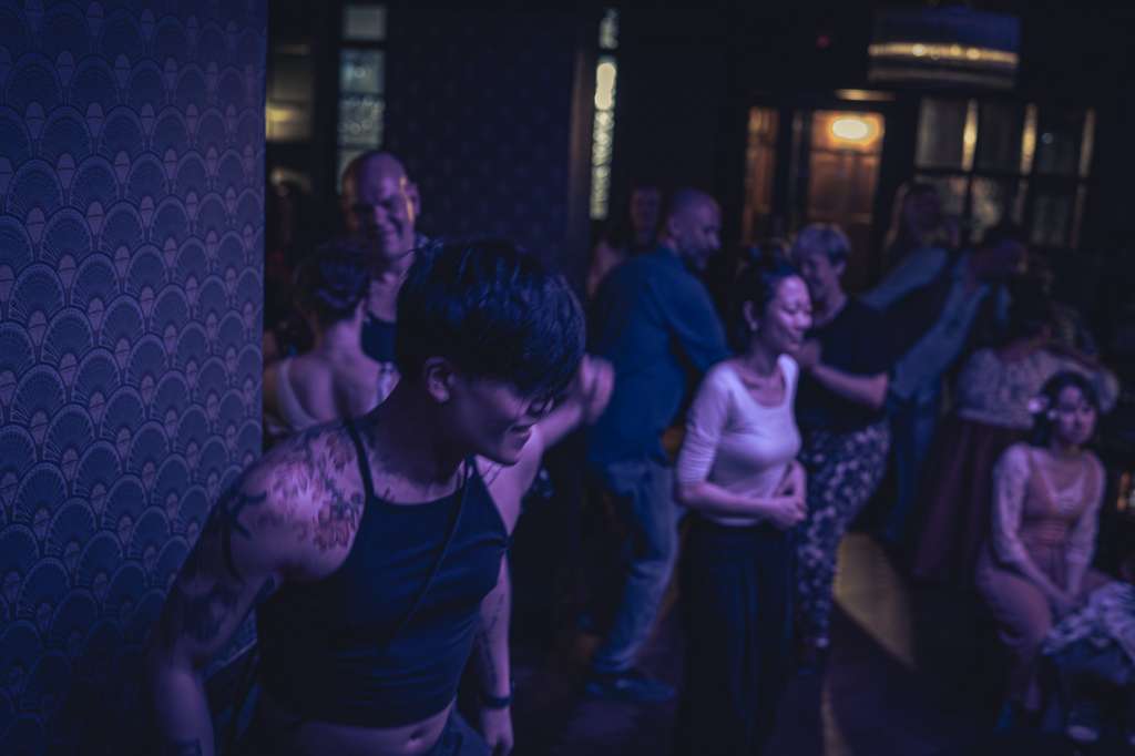 135 Bar & Lounge