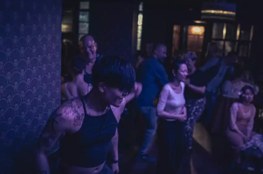135 Bar & Lounge