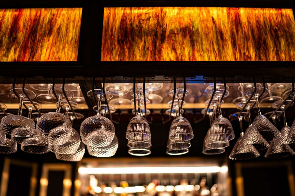 135 Bar & Lounge