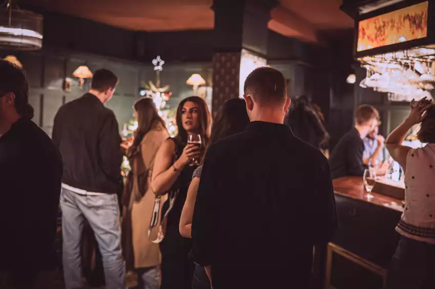 135 Bar & Lounge