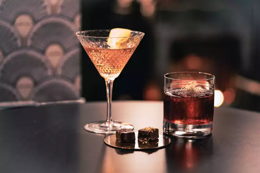 135 Bar & Lounge