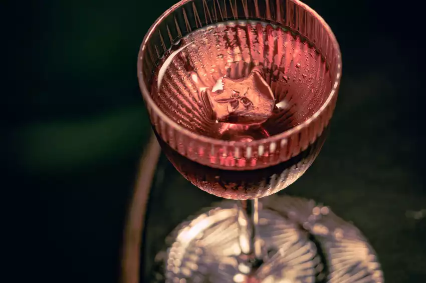 135 Bar & Lounge