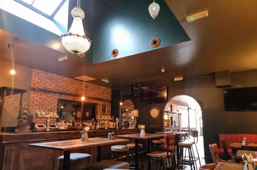 The Old Frizzle Wimbledon