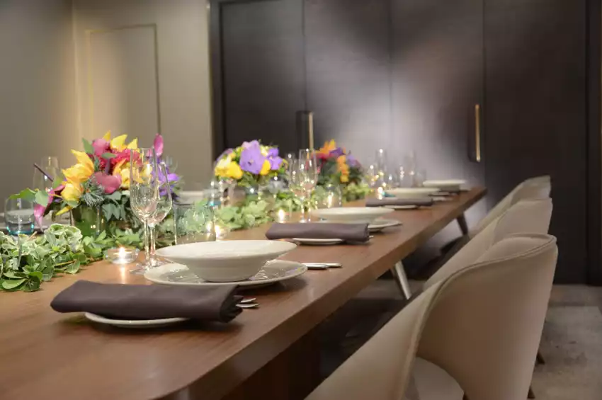 Lincoln Plaza London, Curio Collection by Hilton