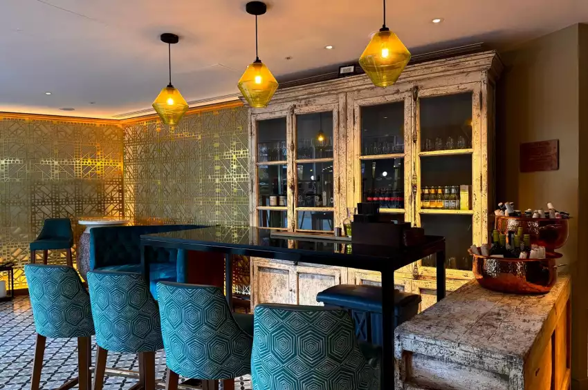Lincoln Plaza London, Curio Collection by Hilton