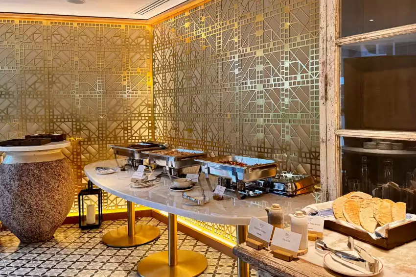 Lincoln Plaza London, Curio Collection by Hilton