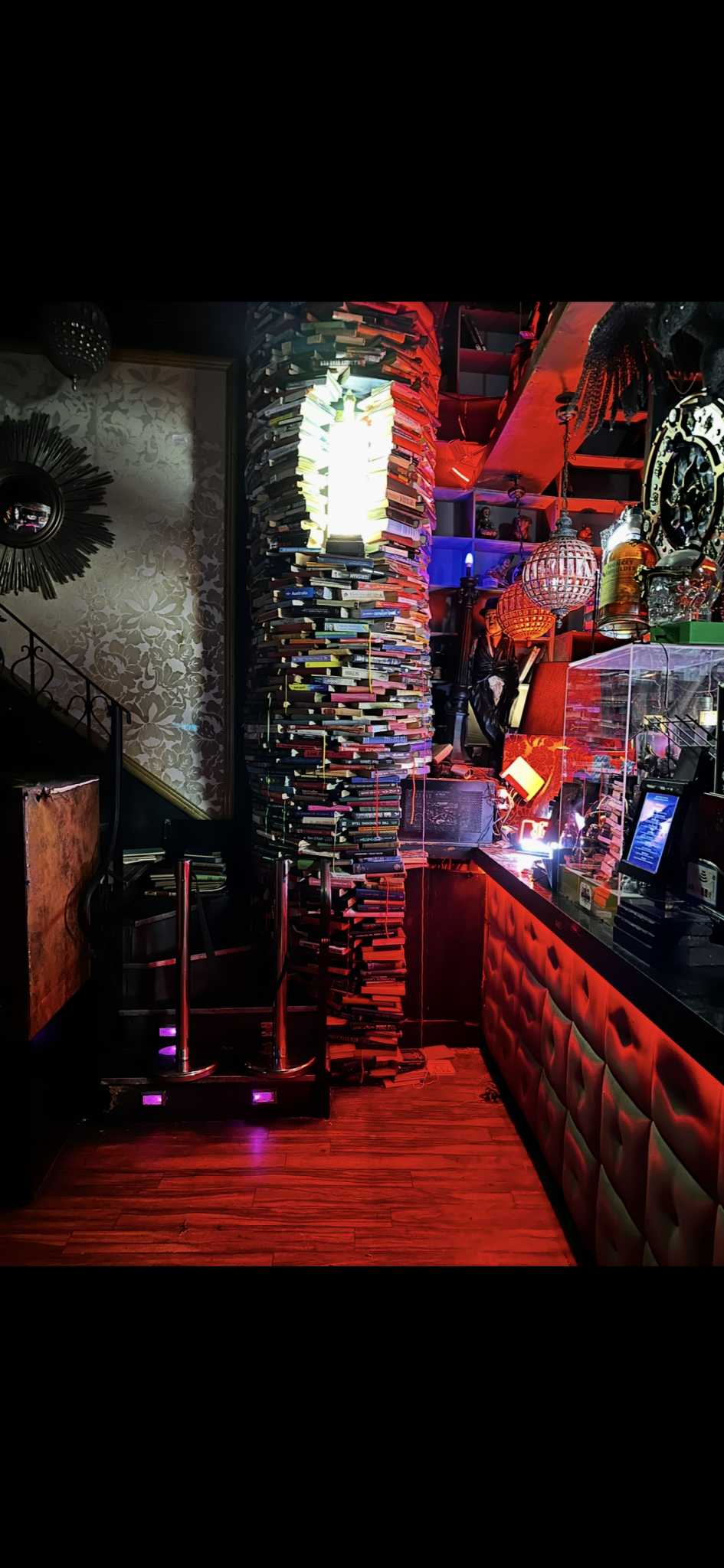Main bar 