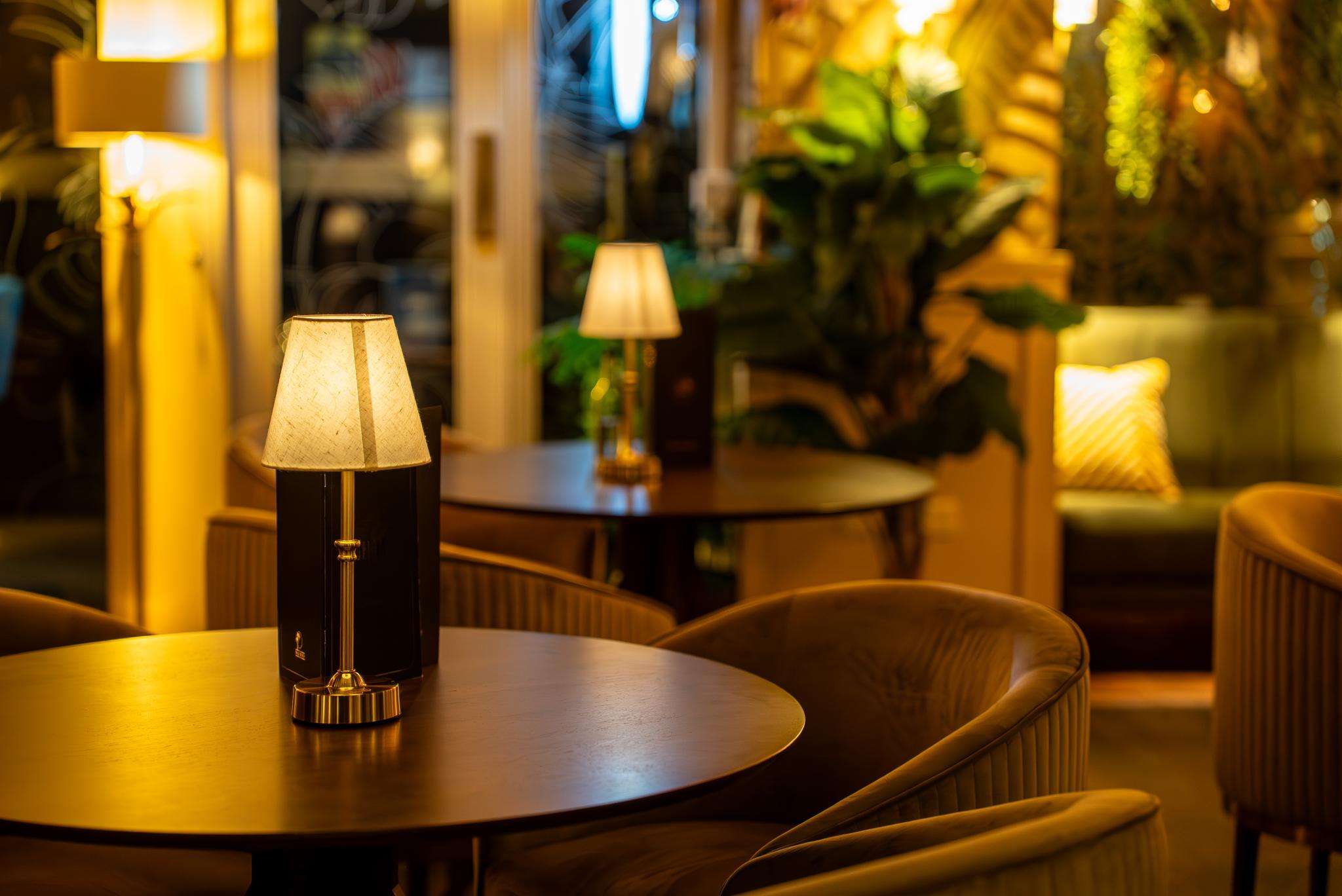 Lounge Bar