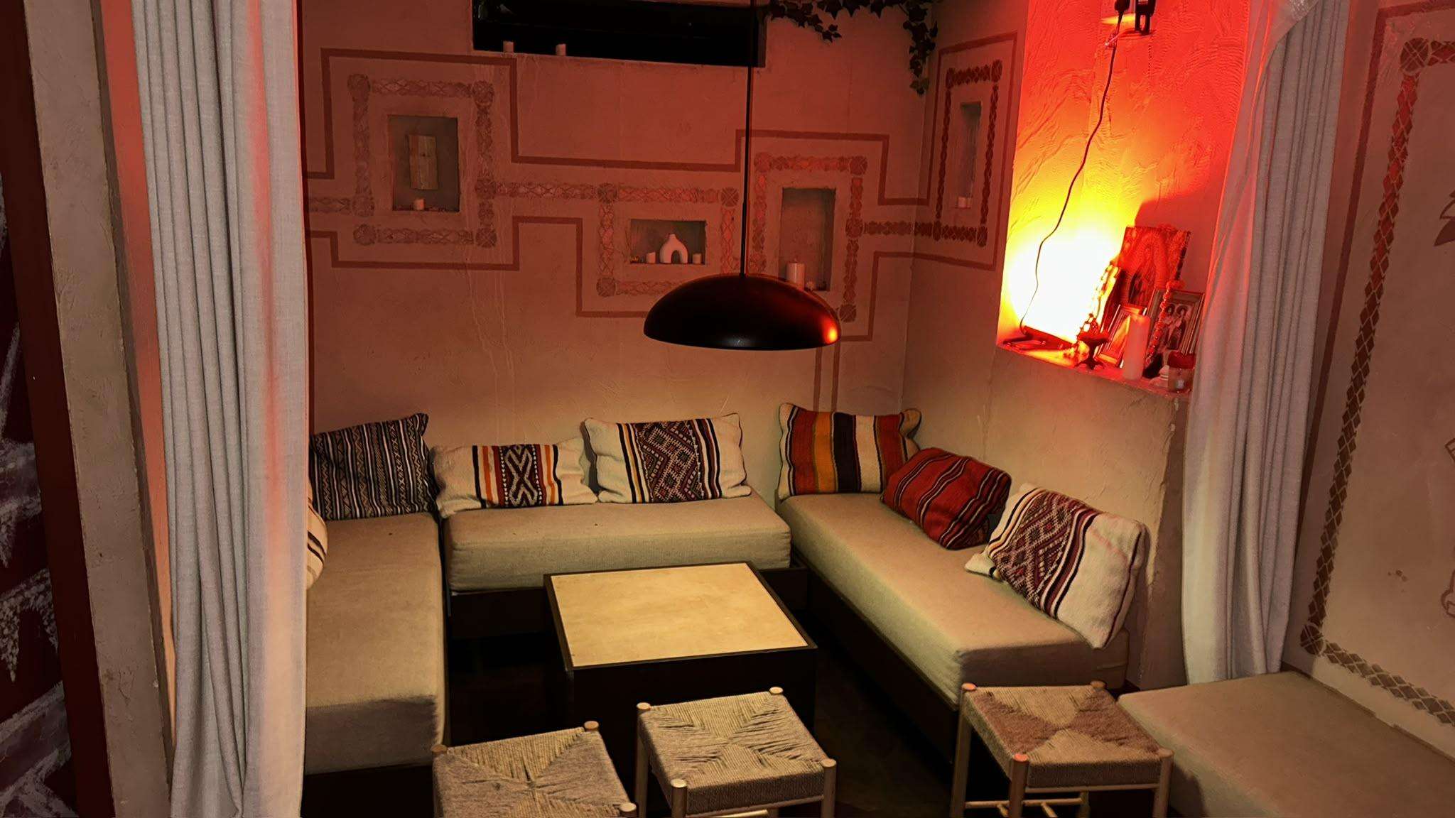 Dusk Til Dawn Bar