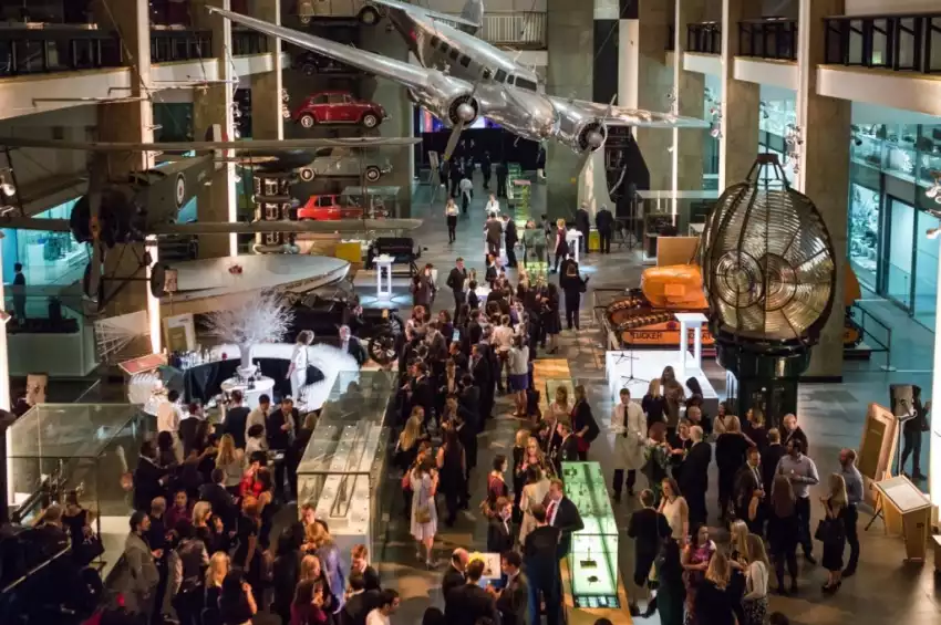 Drinks reception in Making the Modern World