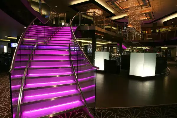 Casino at the empire comedy