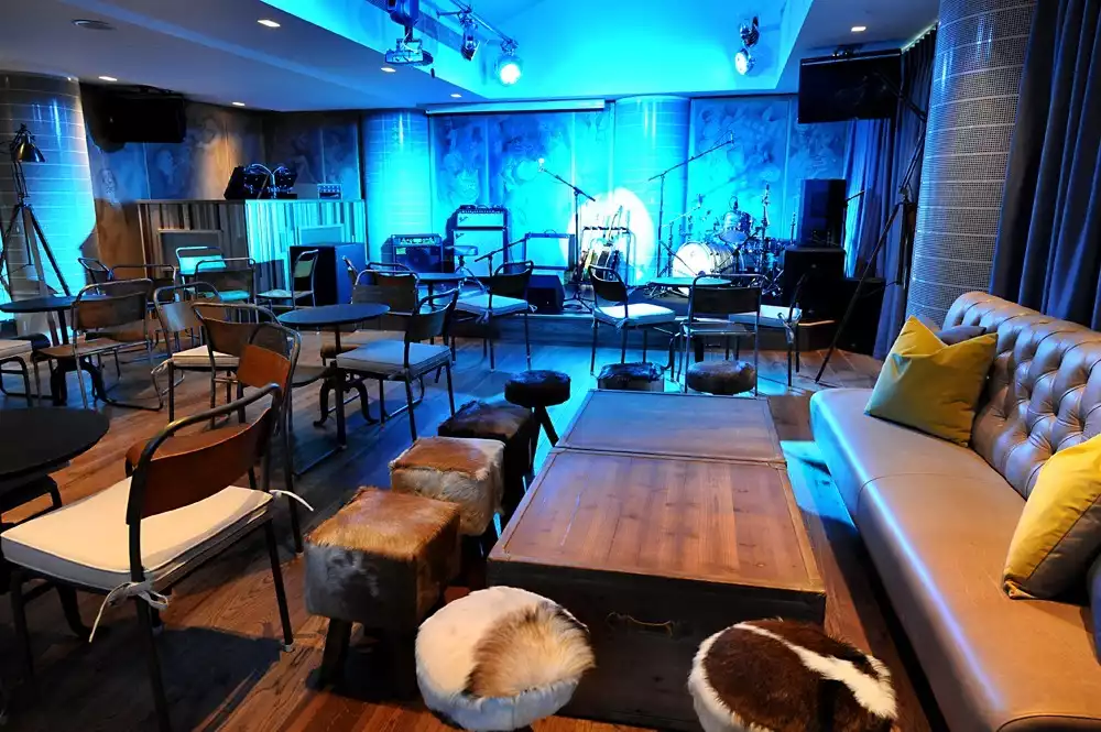 The Oak Room And Bar