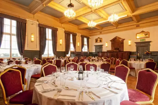 Browns Covent Garden Browns Covent Garden, The Judges Court
