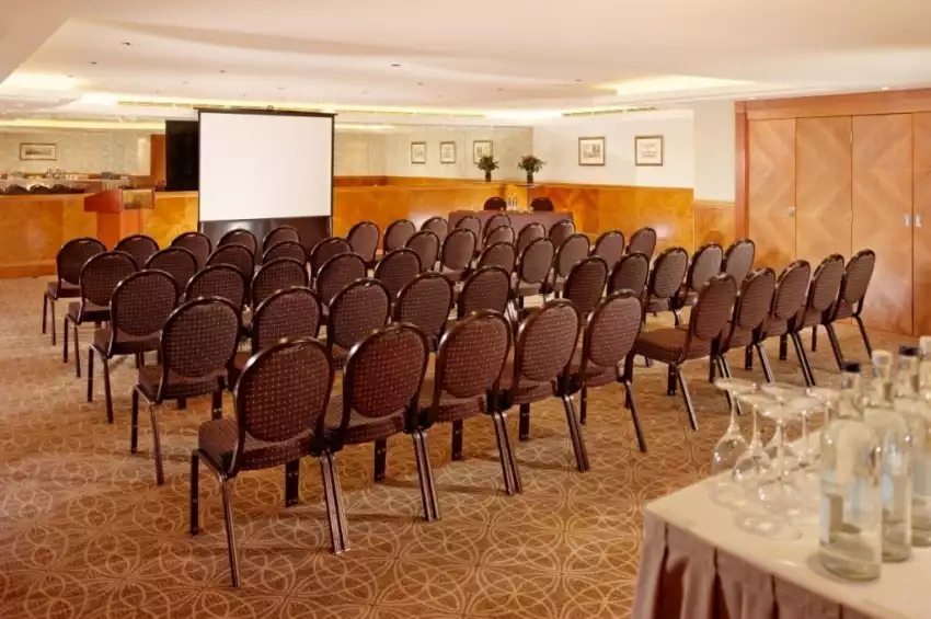 Conference venues in London: Royal Garden Hotel